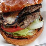 迫力のダブルパティ