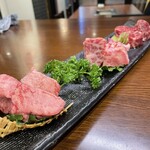 焼肉湯島 ゆう焼けこやけ - 