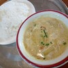 SHUBAKAMANA - グリーンカレーセット990円(税込)ライス
シャクシャクした香りの強い食材が入っていて、何だろ〜と思って見たら普通に筍でした！
カレーはコクがあり程良い辛味で大変美味しく、鶏肉もプリプリでした。