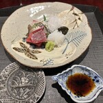 奈良 而今 - お造り　鮪(銚子)赤身　鮪(銚子)中トロ　はりいか(明石) 鯛(明石) 鮑ひも