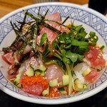 Rakuya - 令和6年4月 ランチタイム(11:00〜14:00)
                      海鮮丼(みそ汁付) 税込900円