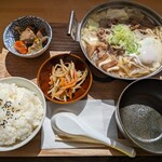 メロス食堂 - 料理写真:馬スジ鍋定食