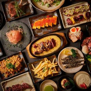 ステーキ×チーズガーリックソースなど、独創的な創作和食を堪能