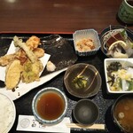 241407495 - 刺身と野菜ちくわのてんぷら