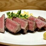 洋食 おがた - 炭焼き調理による絶妙な火入れ加減