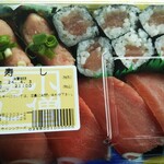 小僧寿し - 料理写真:まぐろ寿司