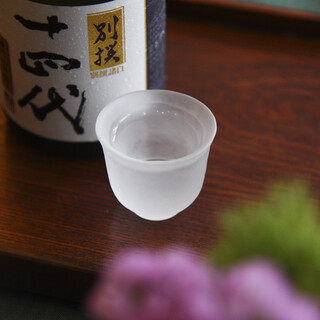 特選した日本酒と、種類豊富な一杯を愉しむ
