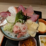 魚がし食堂 - 海鮮丼セットの海鮮丼