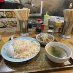 長崎 - チャーハンセット
もつ煮込み(小)付き