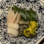 しおて - 漬物盛り合わせ（右下の辛子に和えられてるのはナス）