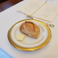 綱町三井倶楽部 - パン