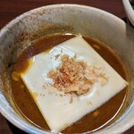 麺屋 金獅子 - つけ汁
            自分は卓上の一味を少し投入する