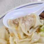 らーめん くぼ田 - ワンタン熱々ちゅるんと( ´∀｀ )b