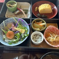 メインダイニングルーム -  メインダイニングルーム -