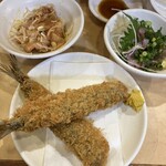 かどや - 鰯フライ、鯵叩き、鶏皮キムチ