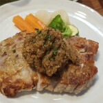 キッチン ブルー グローブ - 三元豚なら、かなり大きい！？