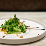 COWMAN STEAK CLUB - 清見オレンジとフリルレタスのサラダ (バルサミコリダクション)