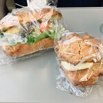 スーリープー - チキンのチャバタサンド＆キャロットサンド