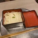 黒豚料理 あぢもり - お重に入った〆うどん