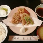 登良屋 - 天ぷら定食（海鮮あり）1870円