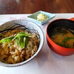 かき船 かなわ - 牡蠣飯、汁、香の物