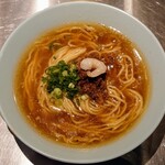 Da pai dang 105 - 令和6年4月 平日夜営業時間(17:00〜23:00)
                      台北セット 税込950円
                      小籠包3個、担仔(タンツー)麺