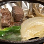 紅梅亭 - 讃岐オリーブ牛ステーキ陶板焼き