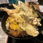 純白そば月山 - メガ盛月山丼