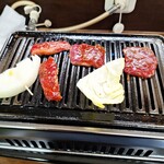 Yakiniku Gen - 焼いてます