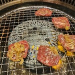 野毛焼肉 Taro - 