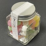 虎ノ門 岡埜榮泉 - 菓詩集　1020円（税込）