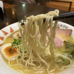 ラーメンにっこう - 鶏白湯（麺リフト）