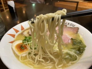 La-men NIKKOU - 鶏白湯（麺リフト）