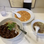 味芳斎 - 牛肉飯+麻婆豆腐