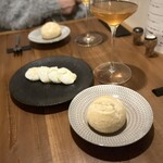 Uchiyama Sanchoume Chi-Zuba- - お通しのパンとフレッシュチーズ