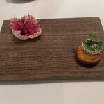 241458960 - 