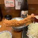 檍食堂 蒲田東口店 - 特大海老フライのデカさは驚愕モノ