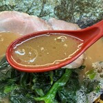 横浜家系らーめん かわみ家 - ぼうそう家を踏襲した適度な濃度のスープ！
