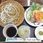 やみぞ蕎麦 しらたき - 野菜天もり