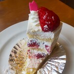 アマルフィイ　カフェ - 「苺いっぱいショートケーキ」