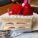 アマルフィイ　カフェ - 「苺いっぱいショートケーキ」