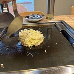 月島もんじゃ・お好み焼き てっぱん - 目の前で調理お好み焼き編