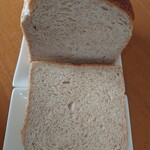 pain presso - 全粒粉の食パン