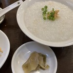 中国菜 膳房 - お粥もたっぷり