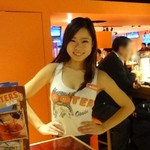 フーターズ - テーブル担当の、MIYAKOちゃん。　お肌真っ白。　２１歳