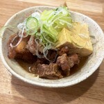 もつ焼き ジョン - 煮込み　これだけでくる価値あり