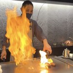 恵比寿 鉄板焼き Sublime - 目の前で繰り広げられる迫力の匠の技