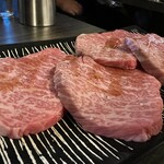 焼肉 肉之介 - 