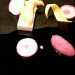 オードブルは蕪と貝