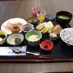 アルモントホテル - 昨日はタイミングが合わなかった茶碗蒸しはゲット☆